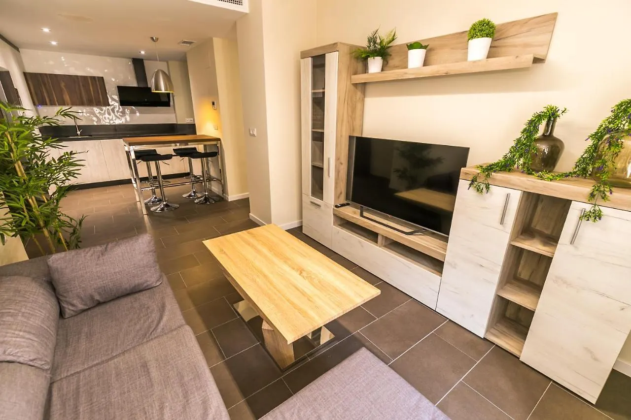Apartamento Centrico Y Moderno Con Piscina Y Parking Jaén España